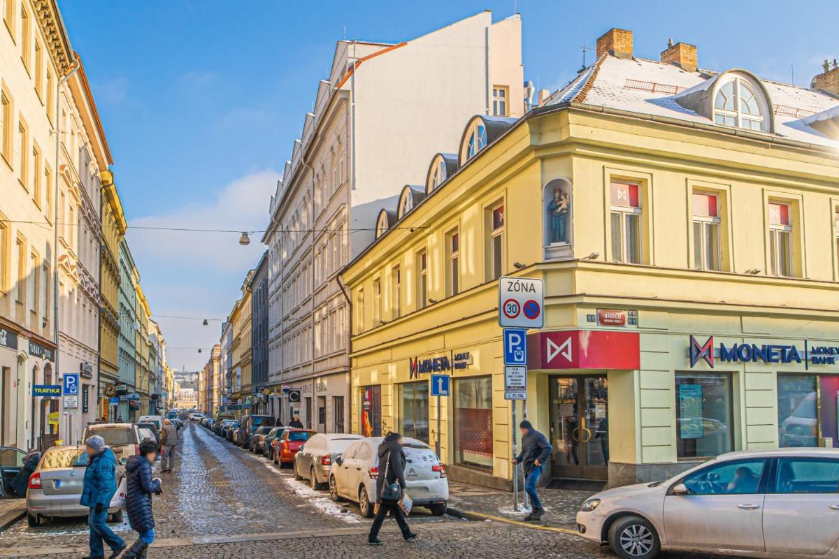 Utulny Byt V Centru Prahy Praga Esterno foto